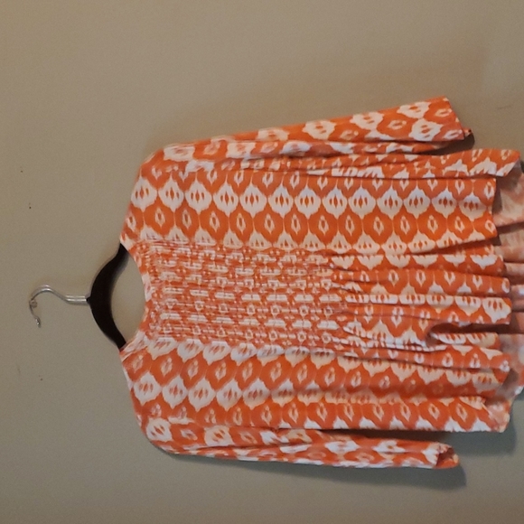 Top - Picture 2 of 2